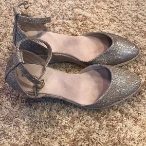 Adorable Gold(ish) Blingy Wedges